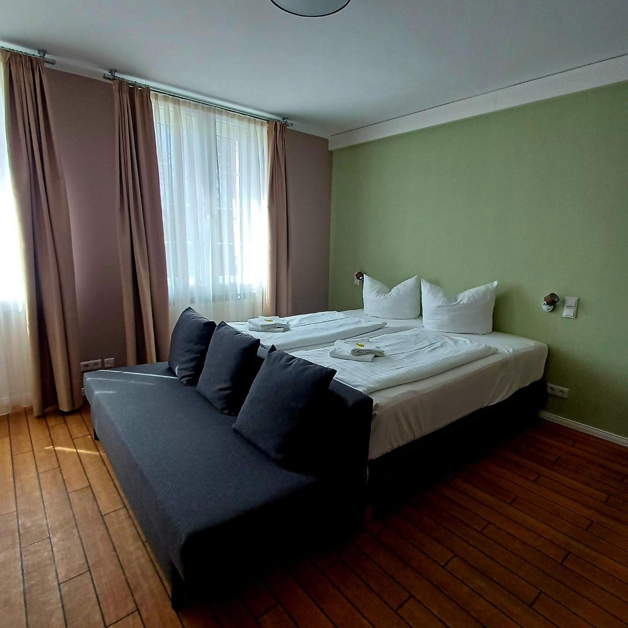 Land-Gut-Hotel- Weisser Schwan Цосен Екстериор снимка